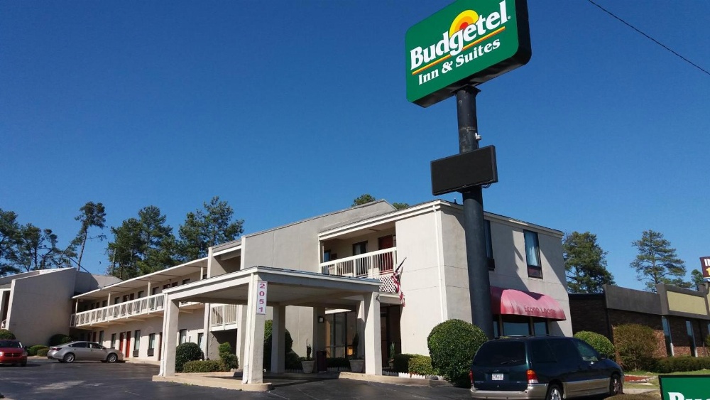 Zainee Inc Budgetel Inn and Suites Main image