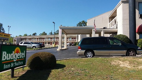 Zainee Inc Budgetel Inn and Suites image 3